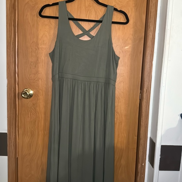 LOFT Dresses & Skirts - Loft outlet olive green maxi dress size XL